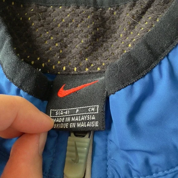 Nike Running Jacket (Size S/P) - Picture 9 of 11